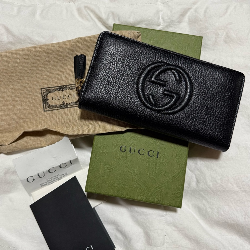 Gucci Soho Zip Around Wallet leather